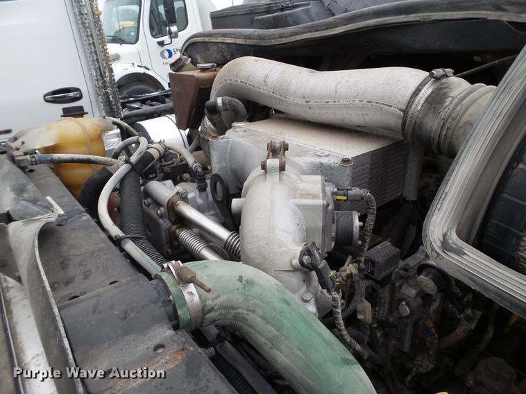 image for item EI9548 2011 International TranStar 8600 semi truck