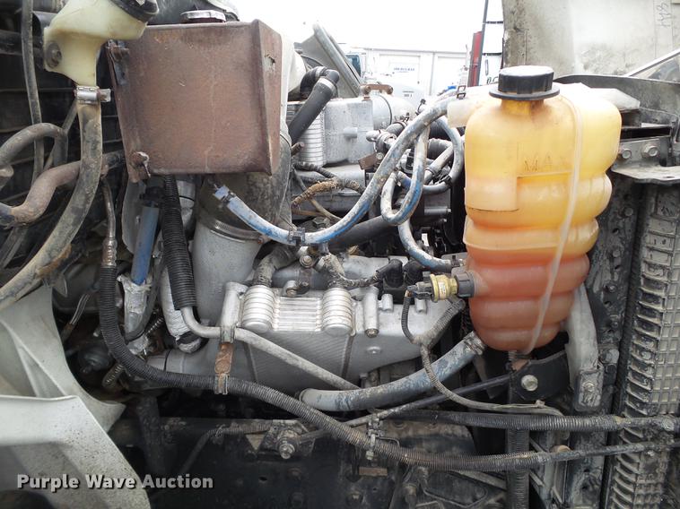 image for item EI9548 2011 International TranStar 8600 semi truck