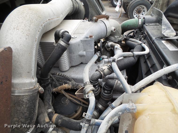 image for item EI9548 2011 International TranStar 8600 semi truck