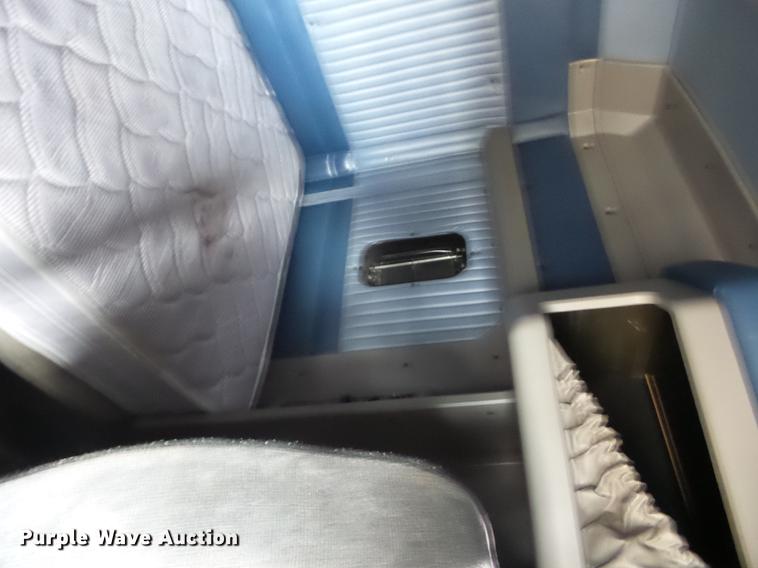 image for item EI9769 2006 Kenworth T600 semi truck