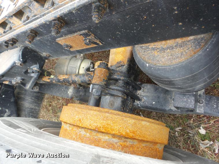 image for item EI9769 2006 Kenworth T600 semi truck