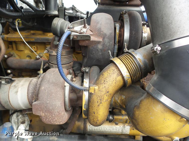 image for item EI9769 2006 Kenworth T600 semi truck