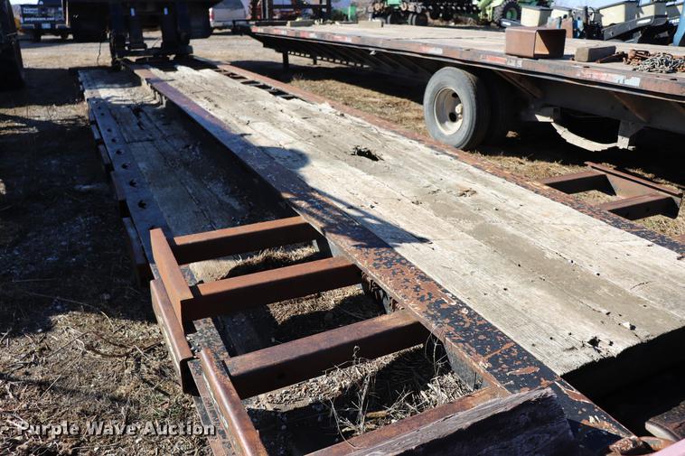 image for item EJ9781 1998 Landoll Easy Hooker lowboy equipment trailer