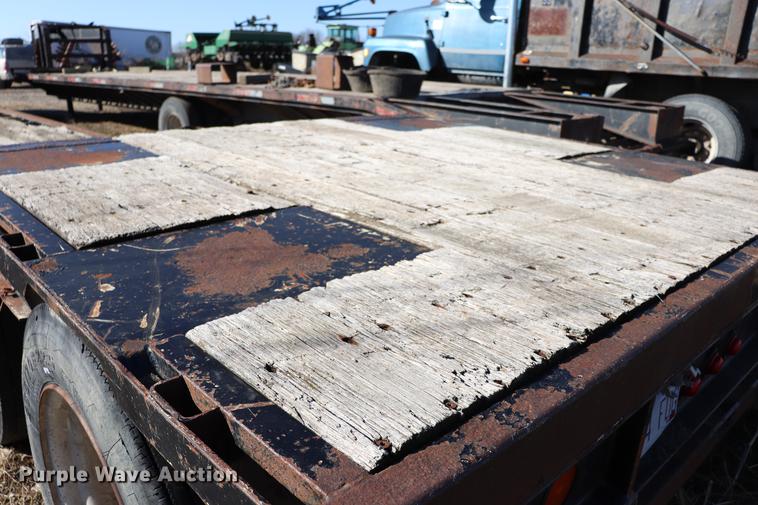 image for item EJ9781 1998 Landoll Easy Hooker lowboy equipment trailer