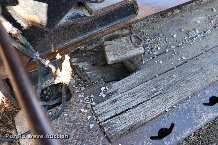 image for item EJ9781 1998 Landoll Easy Hooker lowboy equipment trailer