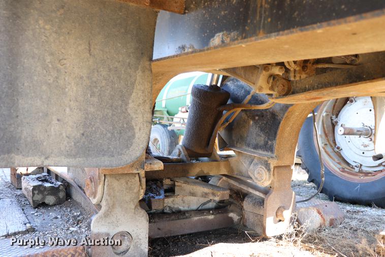 image for item EJ9781 1998 Landoll Easy Hooker lowboy equipment trailer