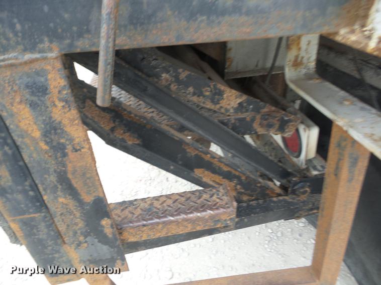 image for item K6281 1994 Fruehauf FBB-9-NF1-28W dry van trailer