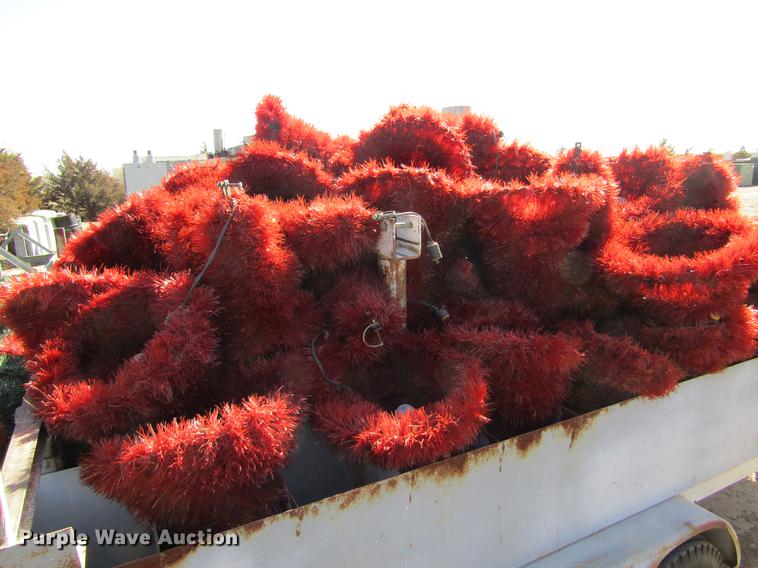 image for item BU9669 Approximately 98 Christmas decorations