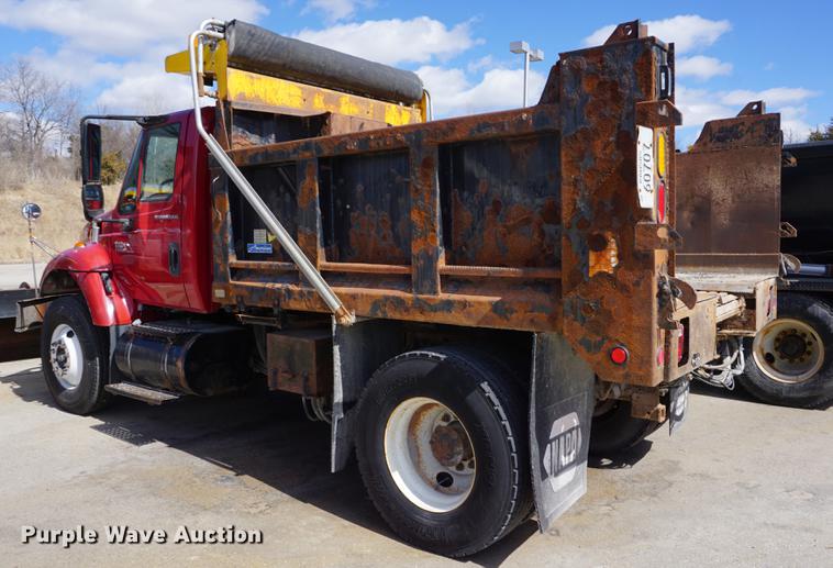 image for item DB0326 2005 International 7300 dump truck