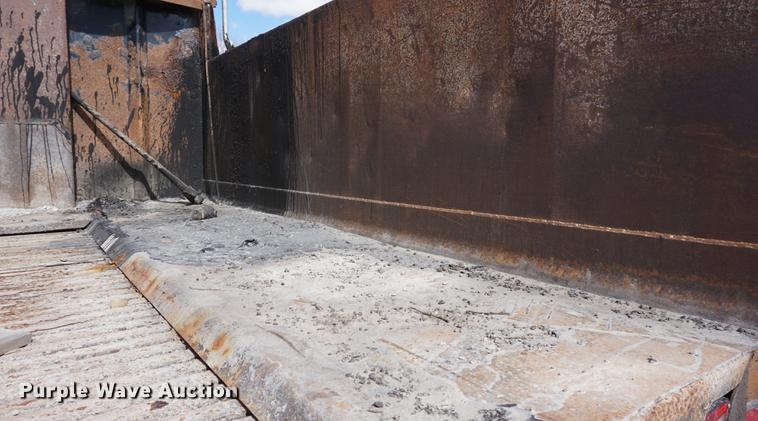 image for item DB0326 2005 International 7300 dump truck