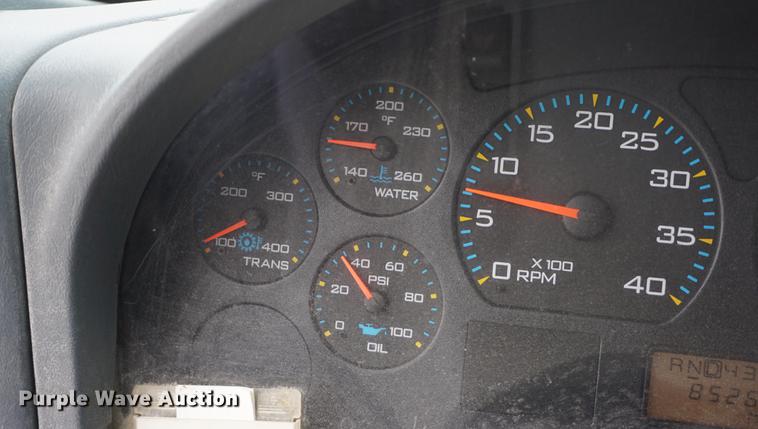 image for item DB0326 2005 International 7300 dump truck