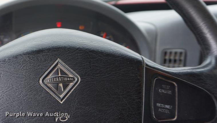 image for item DB0326 2005 International 7300 dump truck