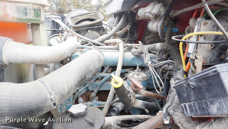 image for item DB0326 2005 International 7300 dump truck