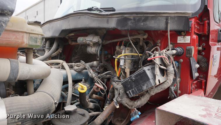 image for item DB0326 2005 International 7300 dump truck