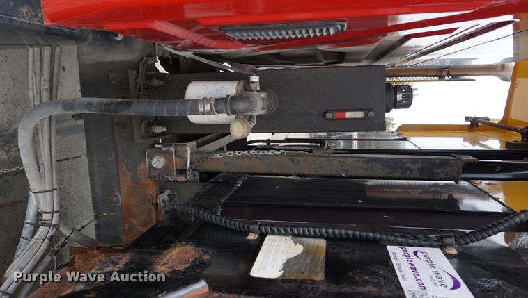 image for item DB0326 2005 International 7300 dump truck