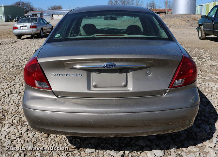 image for item DB6566 2003 Ford Taurus
