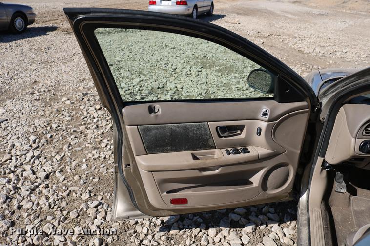 image for item DB6566 2003 Ford Taurus