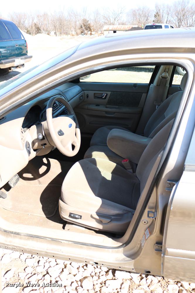 image for item DB6566 2003 Ford Taurus