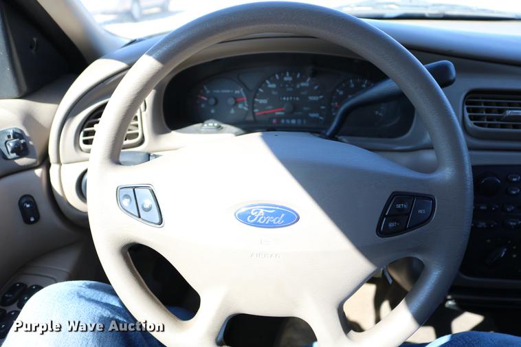 image for item DB6566 2003 Ford Taurus