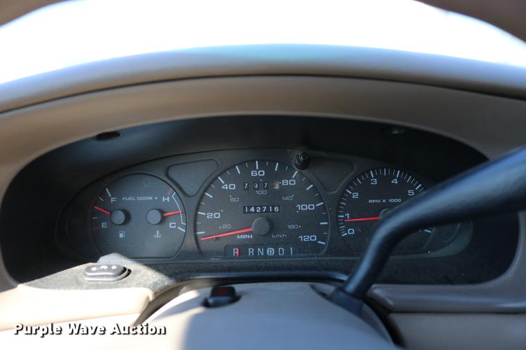 image for item DB6566 2003 Ford Taurus