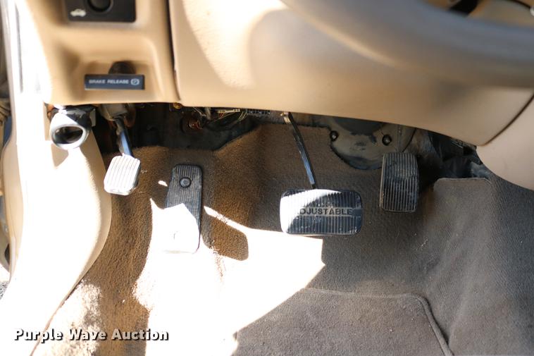 image for item DB6566 2003 Ford Taurus