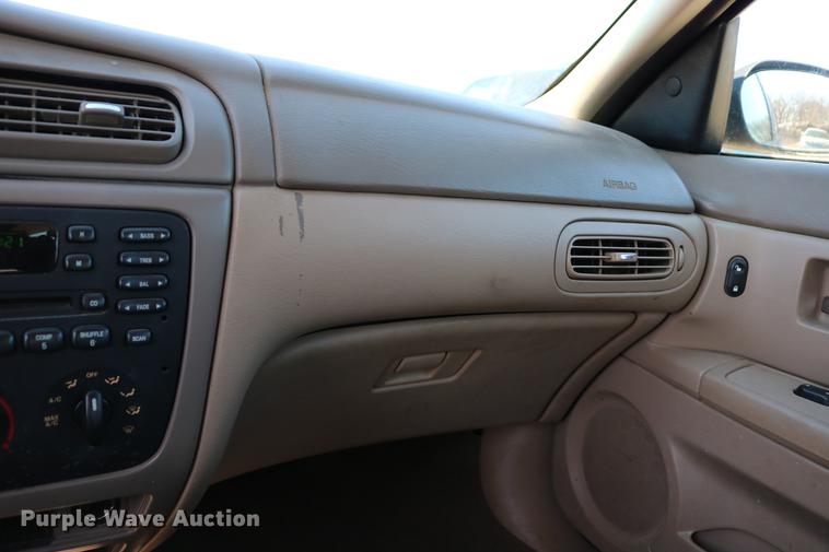 image for item DB6566 2003 Ford Taurus