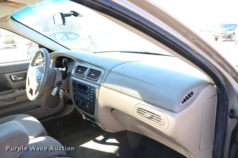 image for item DB6566 2003 Ford Taurus