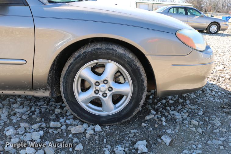 image for item DB6566 2003 Ford Taurus
