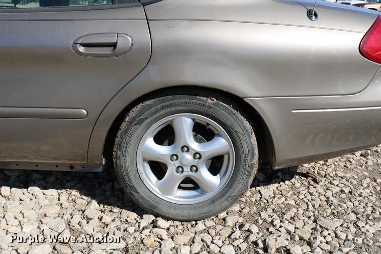 image for item DB6566 2003 Ford Taurus