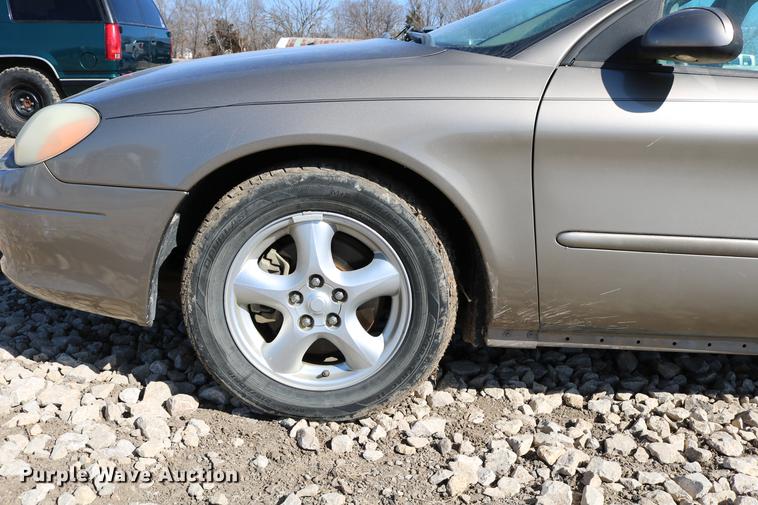 image for item DB6566 2003 Ford Taurus