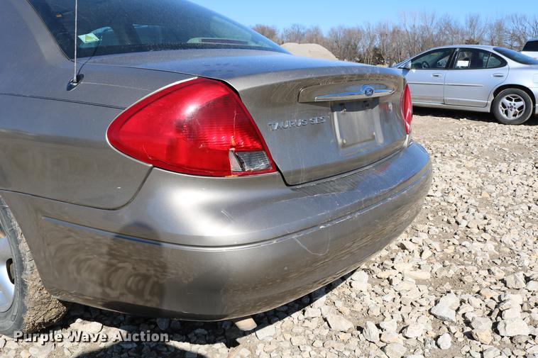 image for item DB6566 2003 Ford Taurus