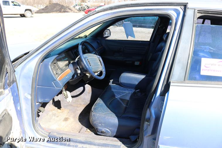 image for item DB6567 1995 Ford Crown Victoria