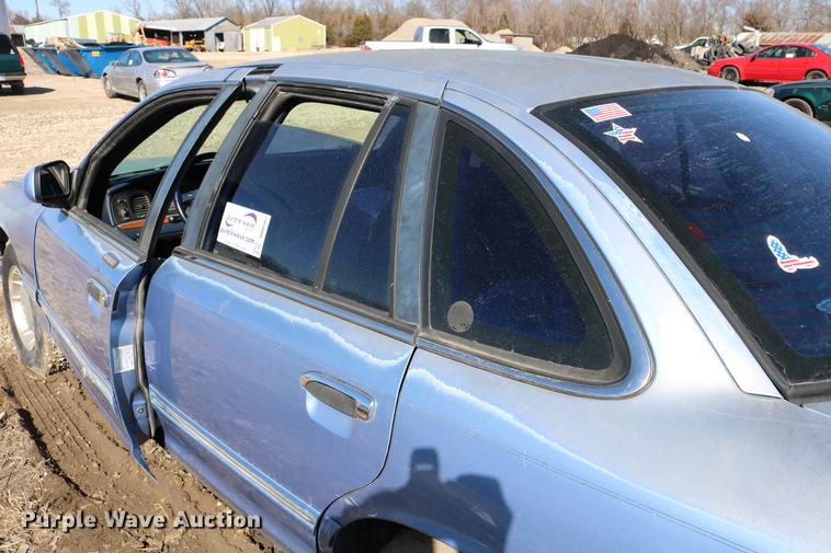 image for item DB6567 1995 Ford Crown Victoria
