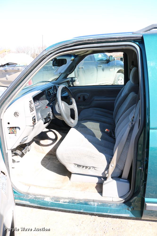 image for item DB6568 1999 Chevrolet Tahoe SUV