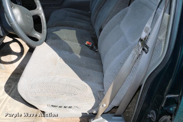 image for item DB6568 1999 Chevrolet Tahoe SUV