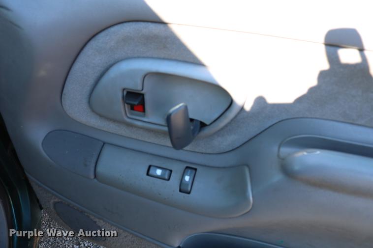 image for item DB6568 1999 Chevrolet Tahoe SUV