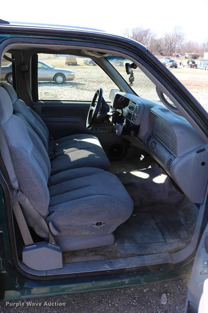 image for item DB6568 1999 Chevrolet Tahoe SUV