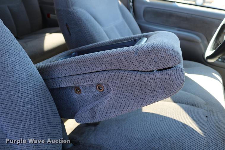 image for item DB6568 1999 Chevrolet Tahoe SUV