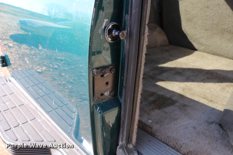 image for item DB6568 1999 Chevrolet Tahoe SUV