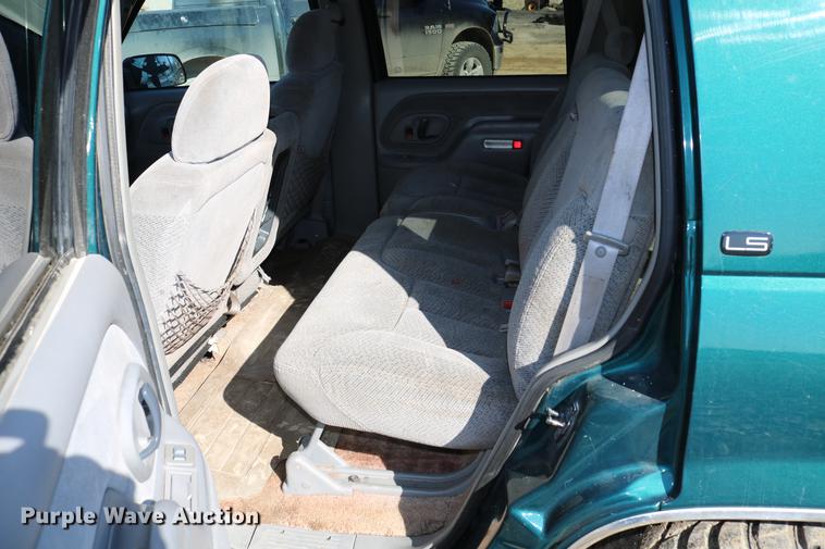 image for item DB6568 1999 Chevrolet Tahoe SUV