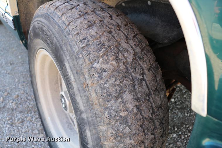 image for item DB6568 1999 Chevrolet Tahoe SUV