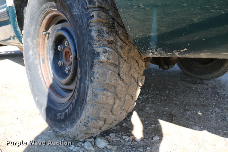 image for item DB6568 1999 Chevrolet Tahoe SUV