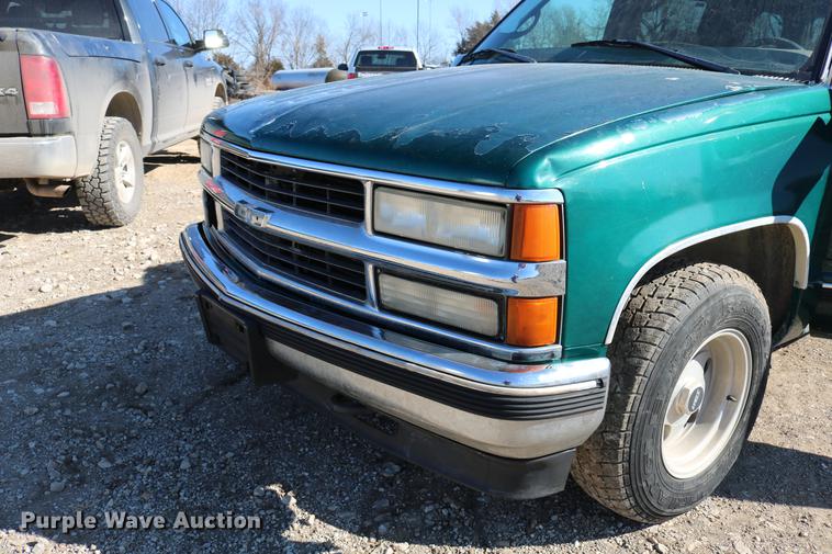 image for item DB6568 1999 Chevrolet Tahoe SUV