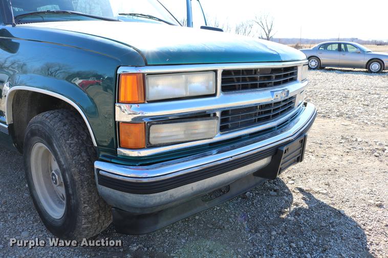 image for item DB6568 1999 Chevrolet Tahoe SUV