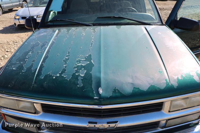 image for item DB6568 1999 Chevrolet Tahoe SUV