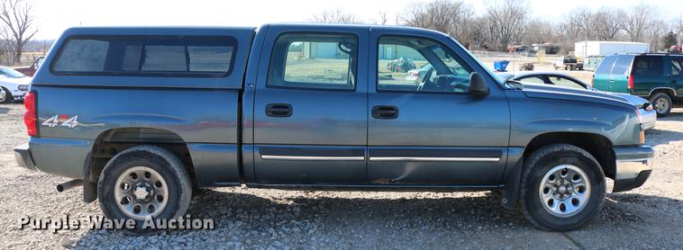 image for item DB6570 2006 Chevrolet Silverado 1500 Crew Cab pickup truck