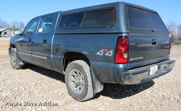 image for item DB6570 2006 Chevrolet Silverado 1500 Crew Cab pickup truck