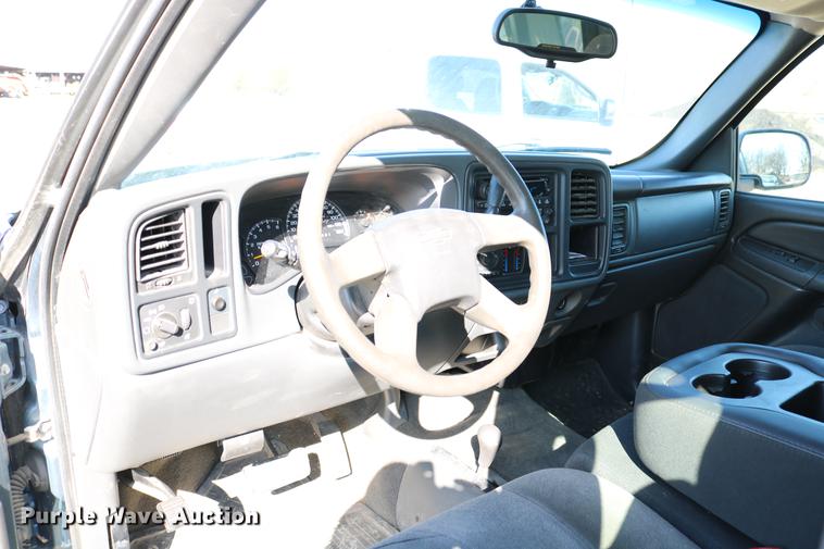 image for item DB6570 2006 Chevrolet Silverado 1500 Crew Cab pickup truck