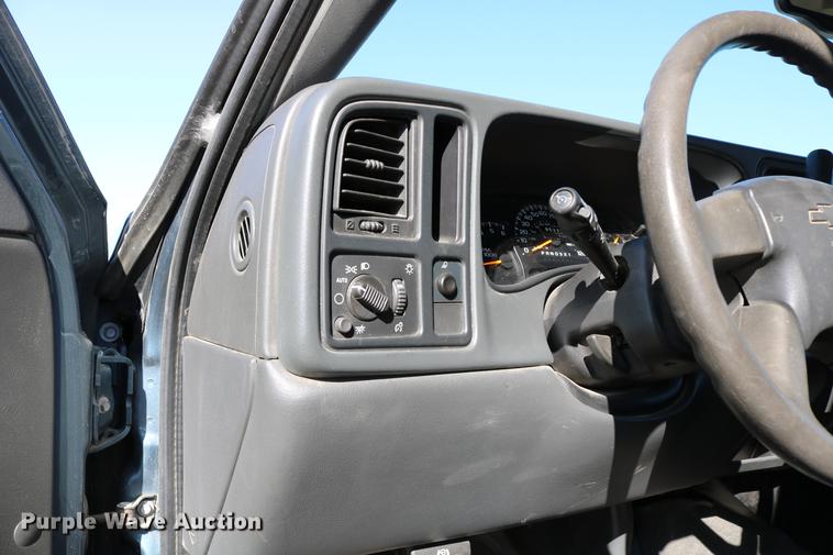 image for item DB6570 2006 Chevrolet Silverado 1500 Crew Cab pickup truck