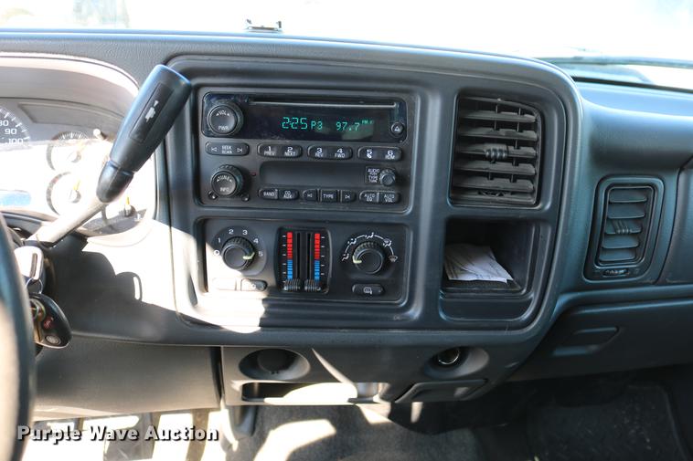 image for item DB6570 2006 Chevrolet Silverado 1500 Crew Cab pickup truck